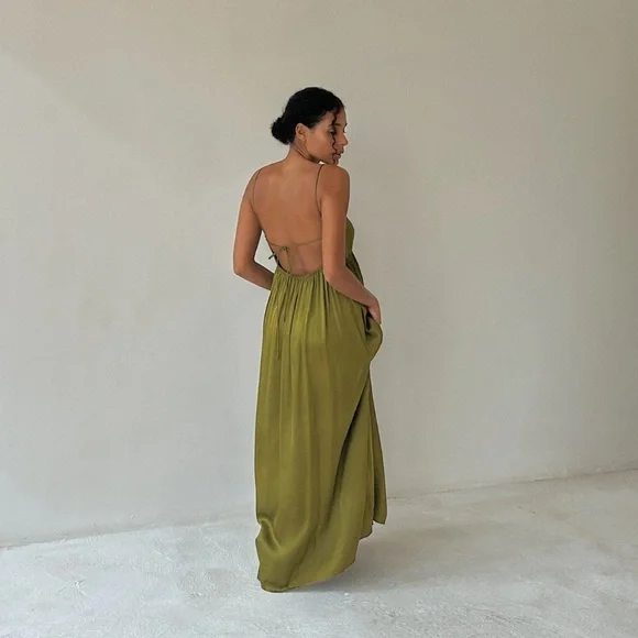 Maxi Satin Olive Dress open back - Picture 4 of 5